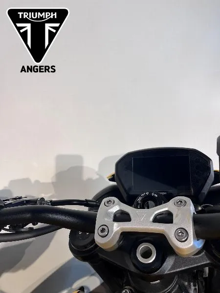 STREET TRIPLE 765 RS