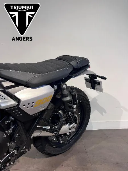 SCRAMBLER 900