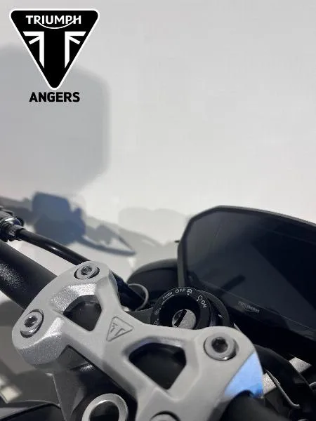 STREET TRIPLE 765 RS