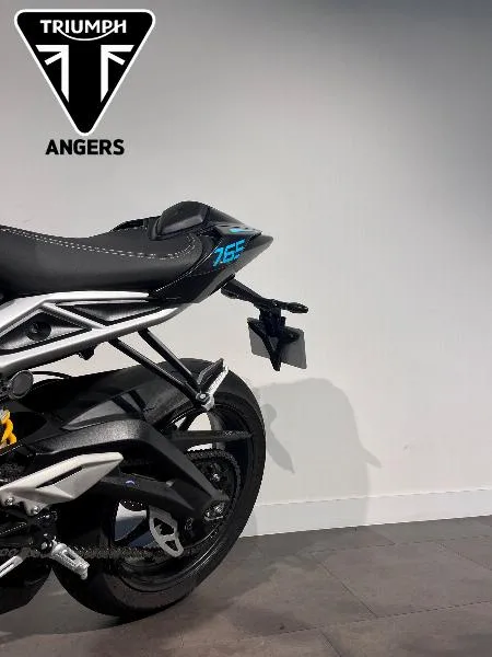 STREET TRIPLE 765 RS