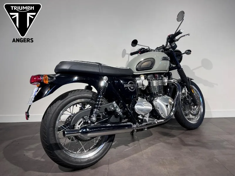 BONNEVILLE T120