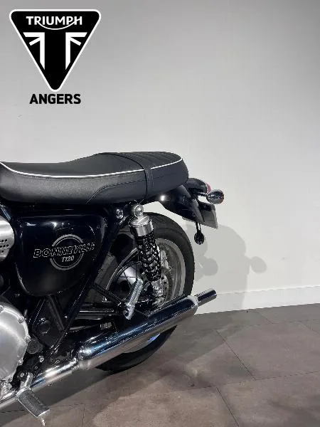 BONNEVILLE T120