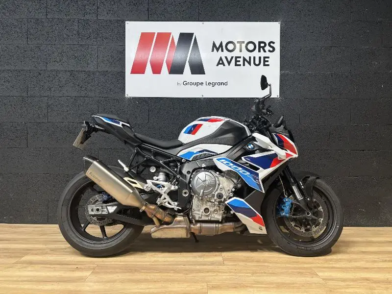 M 1000R