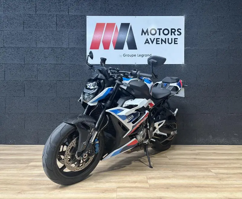 M 1000R