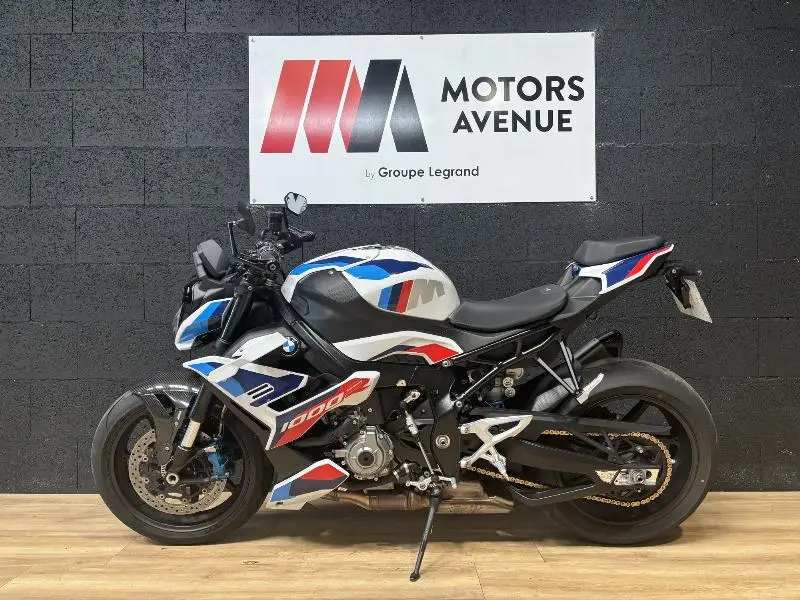 M 1000R