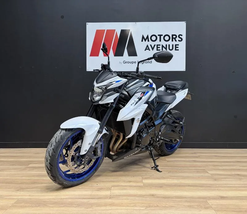 GSX 750