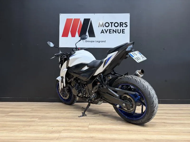 GSX 750