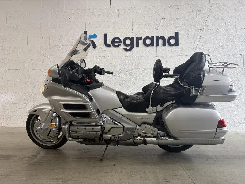 GL1800 GOLDWING