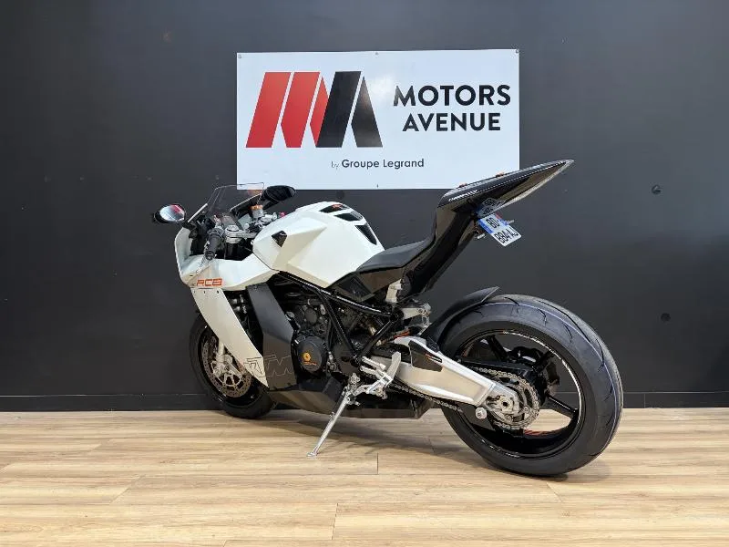 RC8