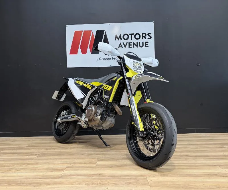 701 SUPERMOTO