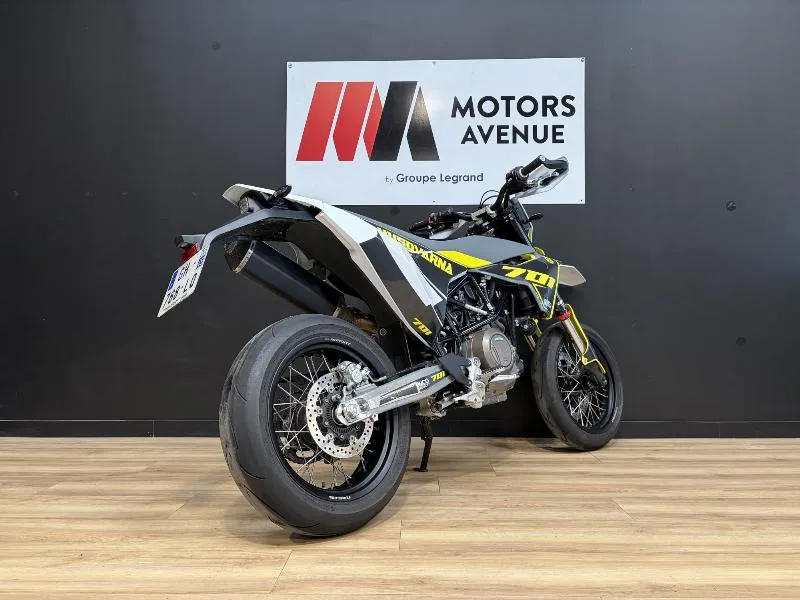 701 SUPERMOTO