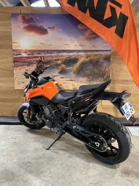 790 DUKE L