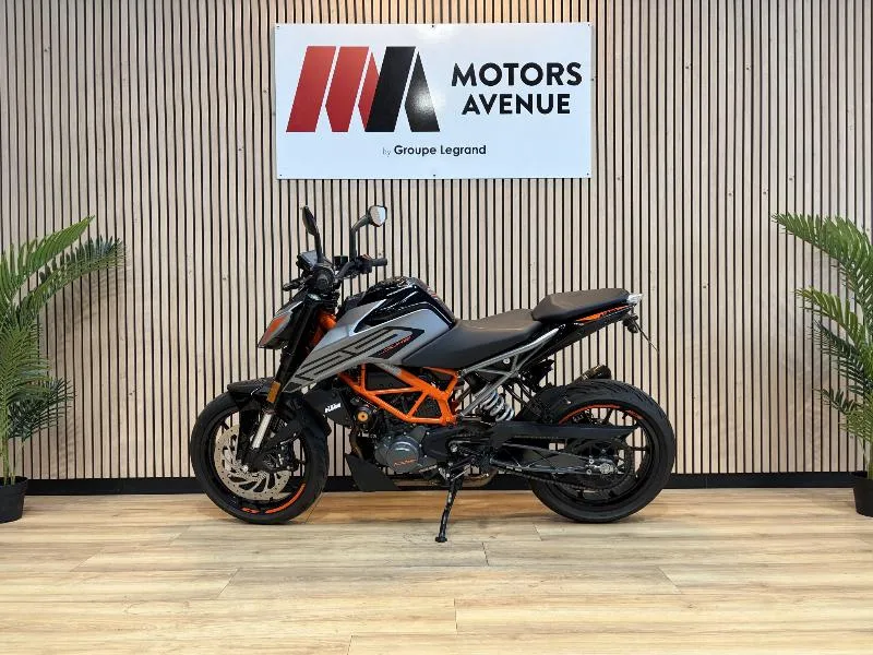 125 DUKE ABS
