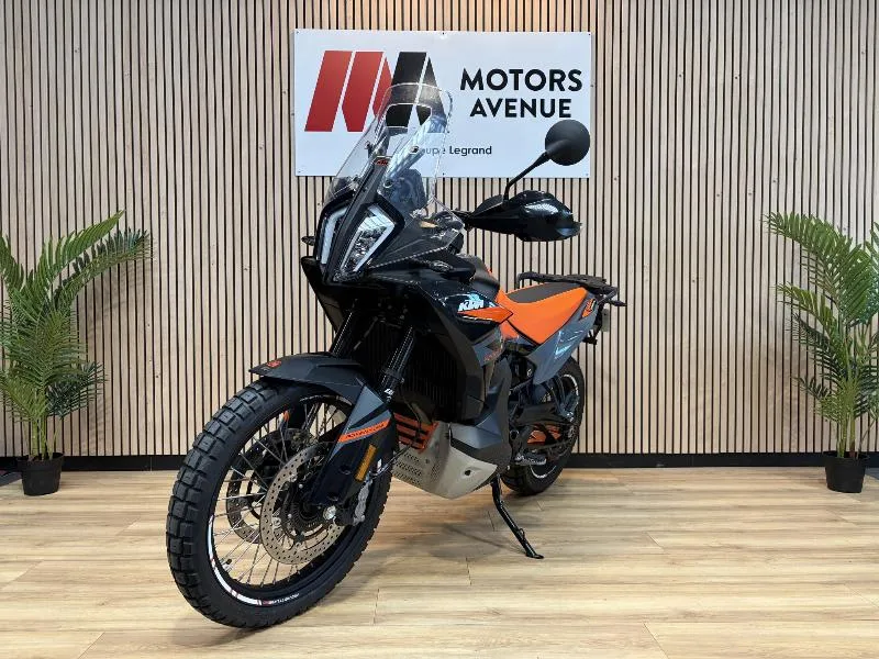 890 ADVENTURE