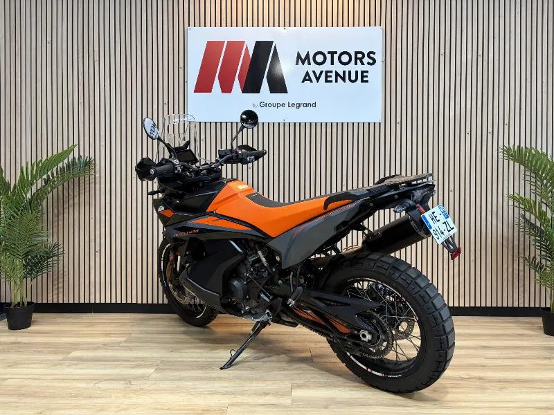 890 ADVENTURE