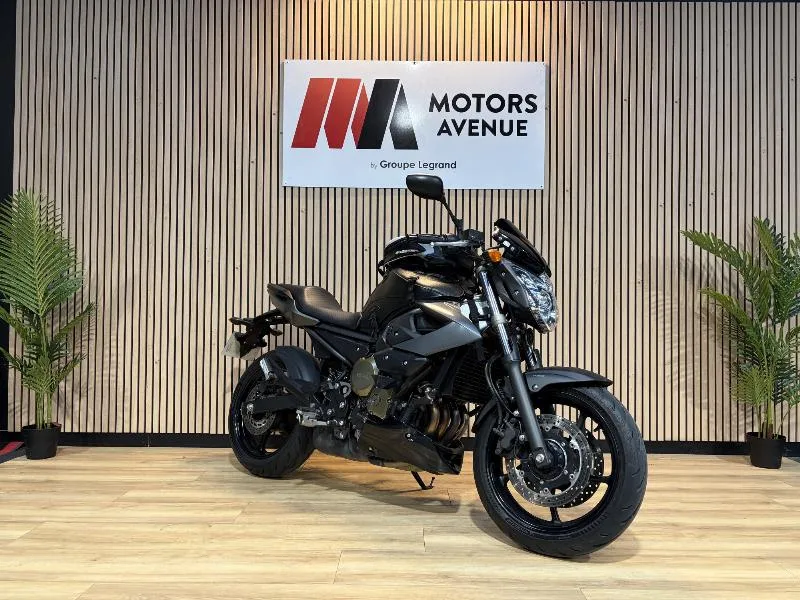 XJ6N 2010