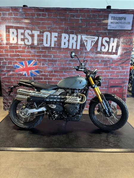 STREET SCRAMBLER 900