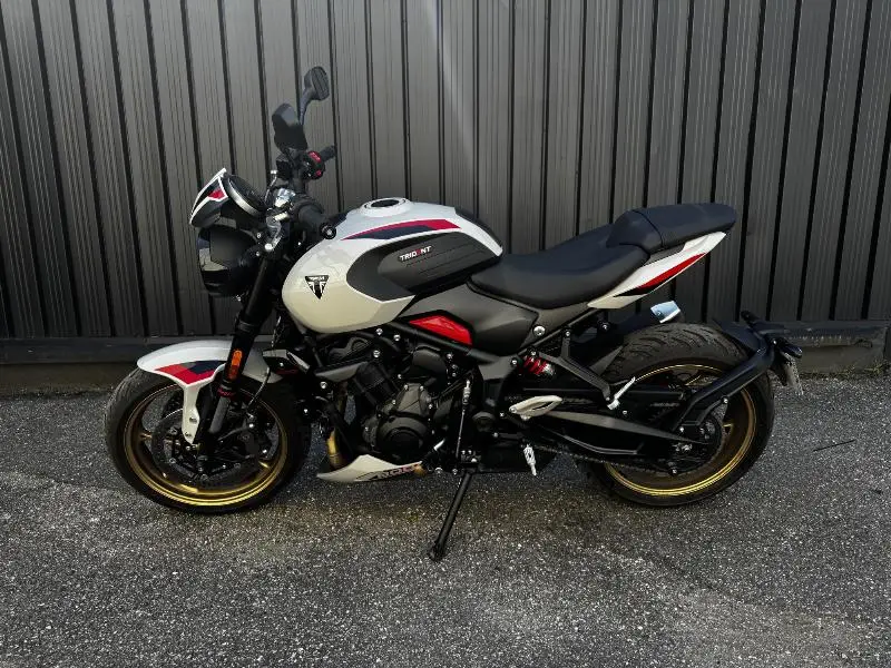 TRIDENT 800