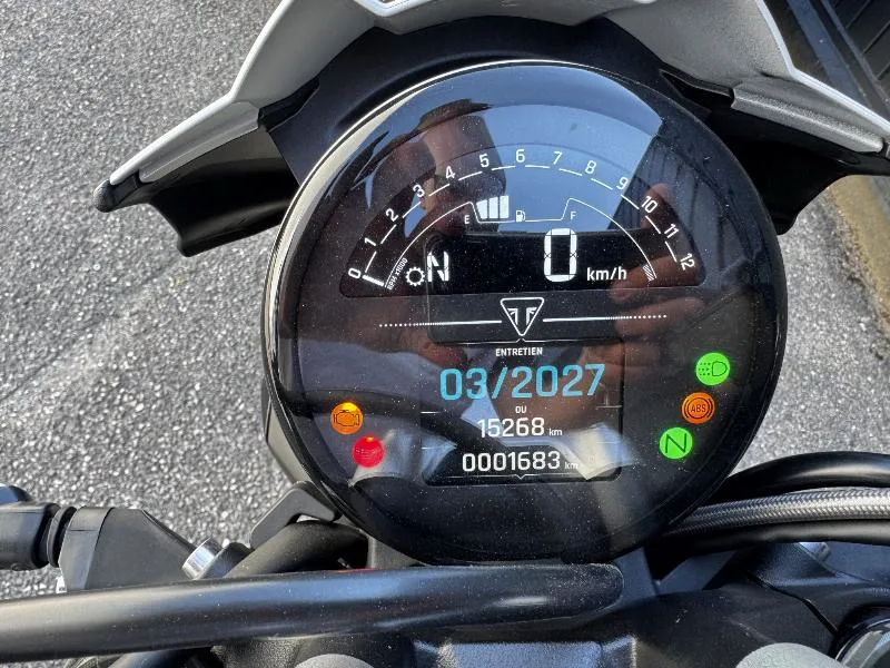 TRIDENT 800