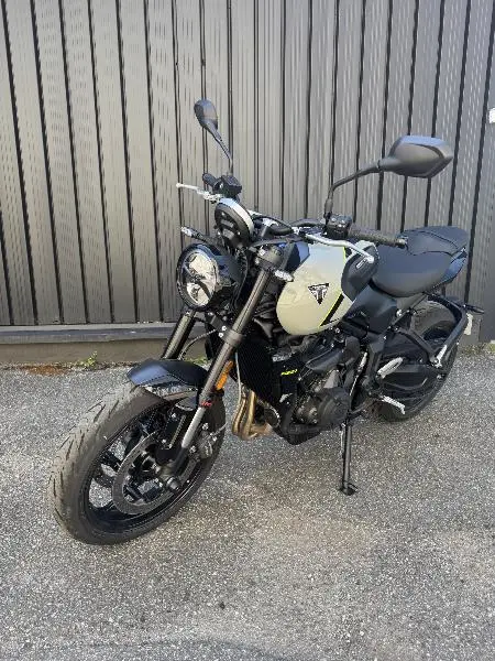 TRIDENT 660