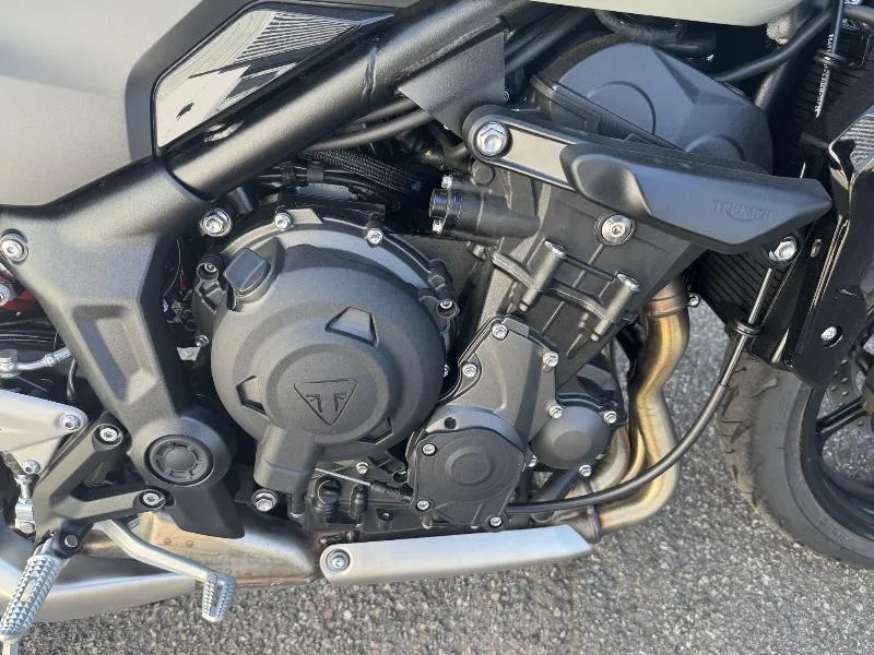 TRIDENT 660