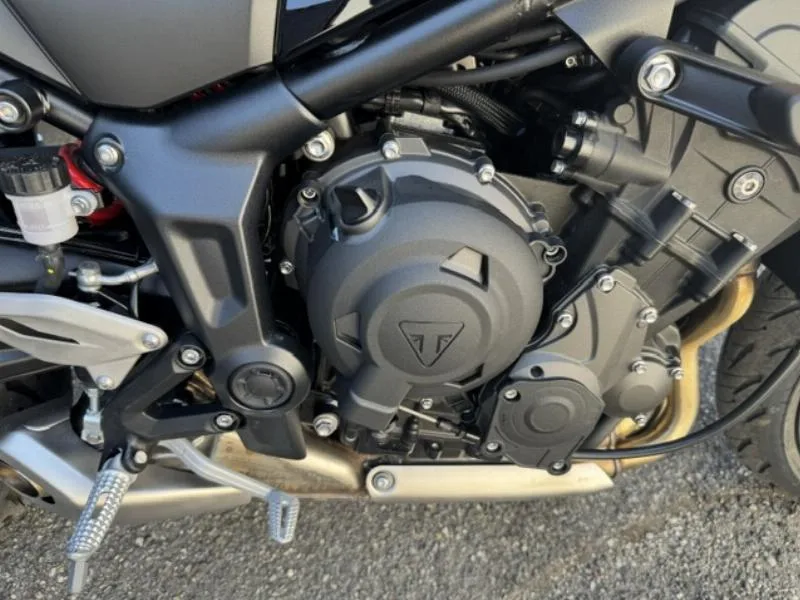 TRIDENT 660