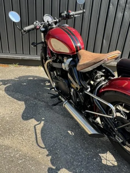 BONNEVILLE BOBBER 1200 GOLD LINE Edition