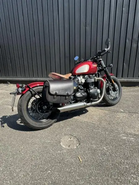 BONNEVILLE BOBBER 1200 GOLD LINE Edition