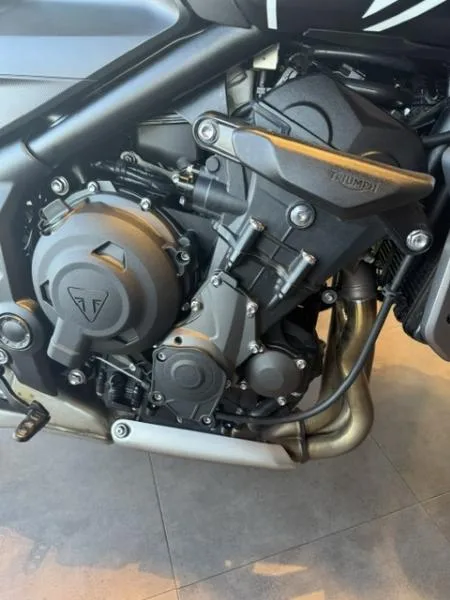 TRIDENT 660