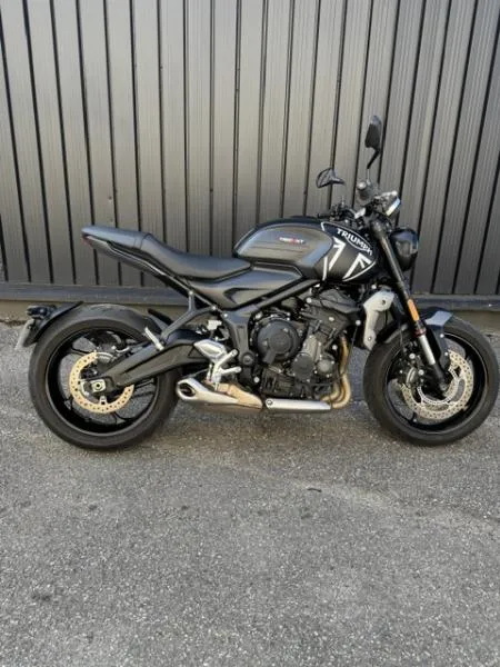 TRIDENT 660