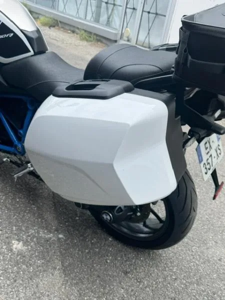 R 1200 R