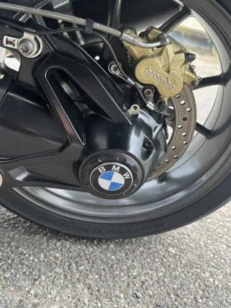 R 1200 R