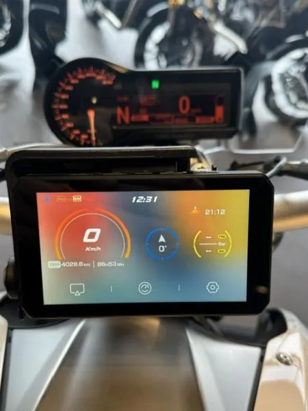 R 1200 R