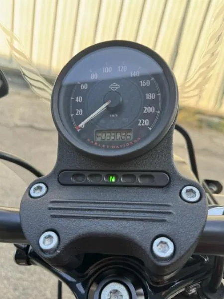 SPORTSTER 883 N