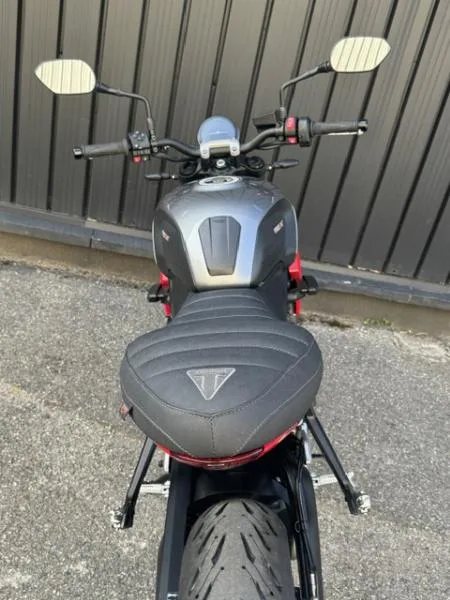 TRIDENT 660
