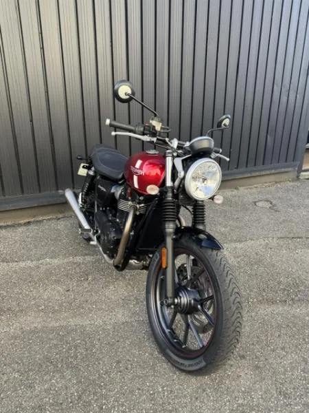 STREET TWIN  900