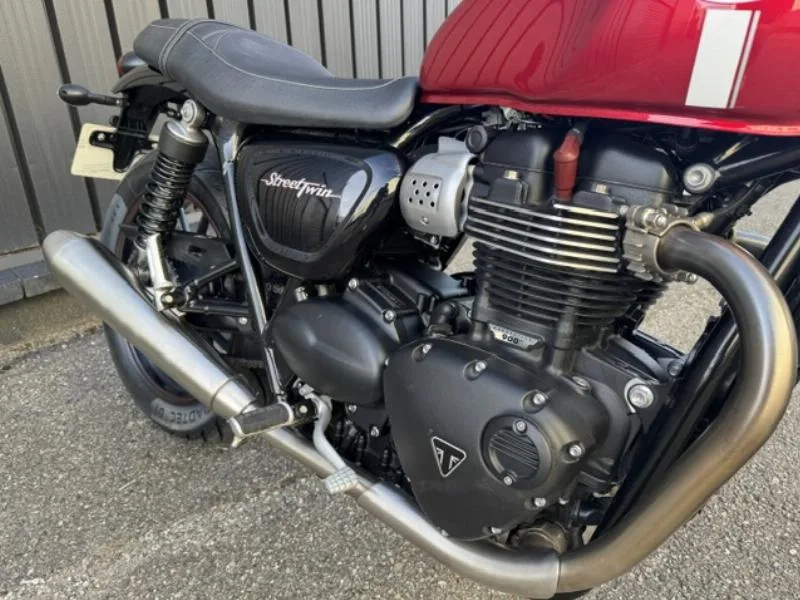 STREET TWIN  900