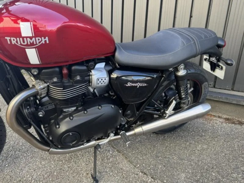 STREET TWIN  900