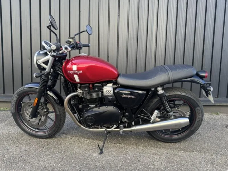 STREET TWIN  900