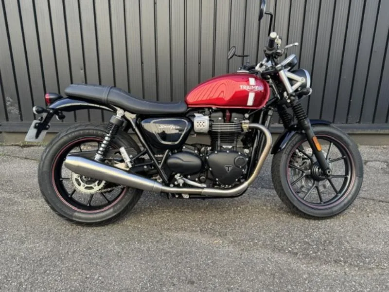 STREET TWIN  900