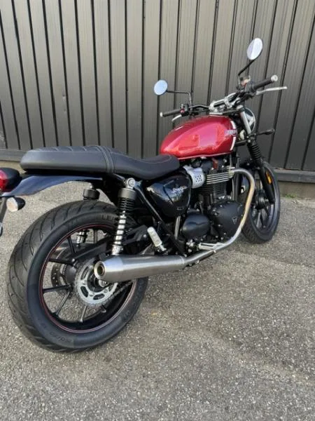 STREET TWIN  900