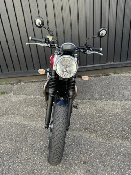 STREET TWIN  900