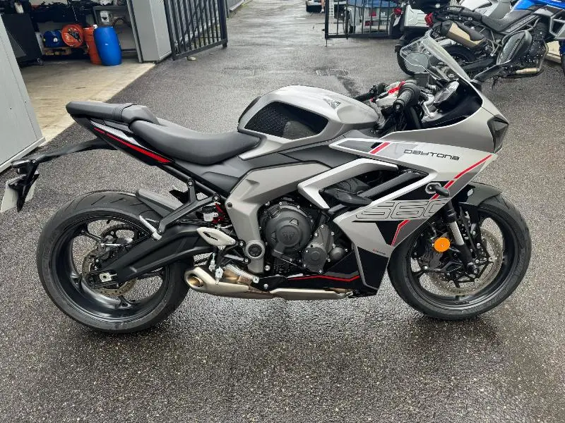 	DAYTONA 660