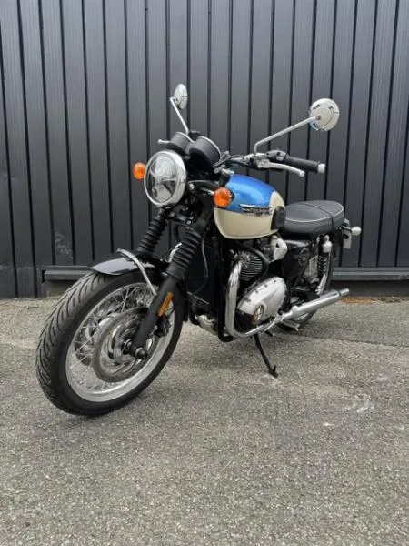 BONNEVILLE T120