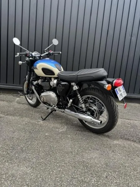 BONNEVILLE T120