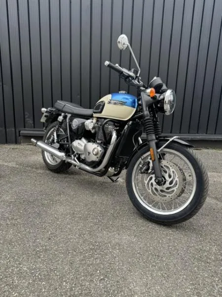 BONNEVILLE T120
