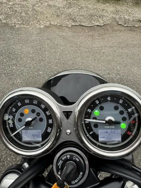 BONNEVILLE T120