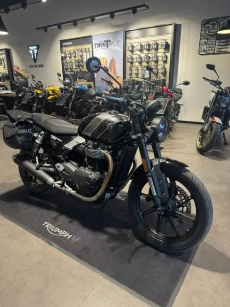 SPEED TWIN 900