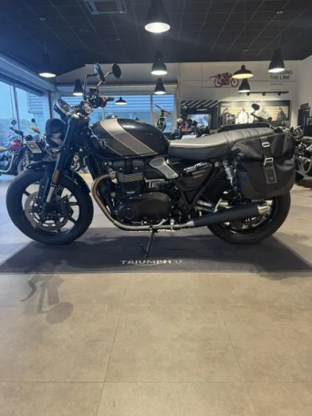 SPEED TWIN 900