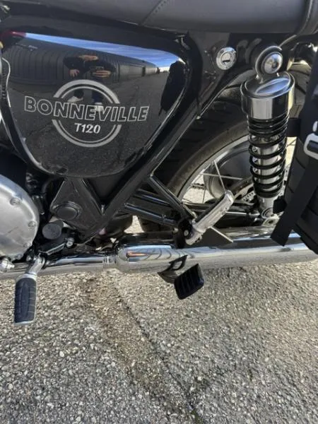 BONNEVILLE T120